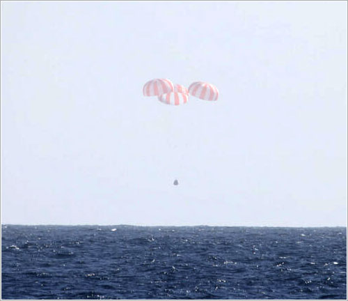 La Dragon CRS-2 segundos antes del amerizaje - SpaceX