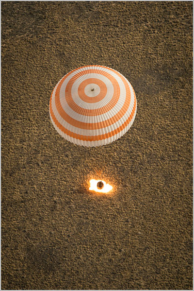 La Soyuz TMA-08M frenando