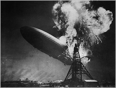 Hindenburg incendiado, © Bettman Archive Hindenburg incendiado, © Bettman Archive