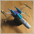 Cómo construir un X-Wing con material de oficina