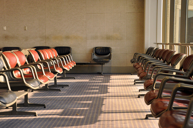 Airport seating (cc) James Lee