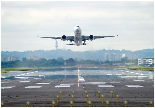 Primer despegue de un A350 - Airbus