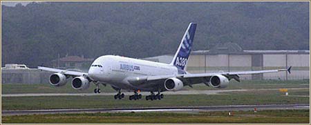 A380 tomando tierra tras su último vuelo de prueba © Airbus