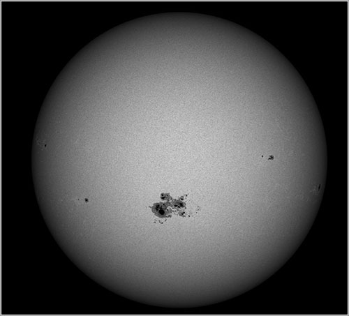 AR 2192 en luz blanca por Paco Bellido