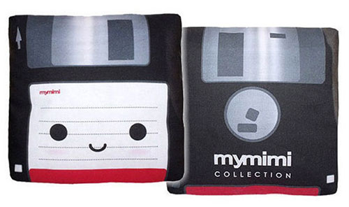 Mini floppy disk pillow por mymimi