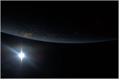 Anochecer desde la ISS