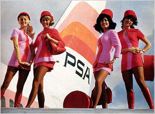 Air Hostesses of Yesteryear por Wired