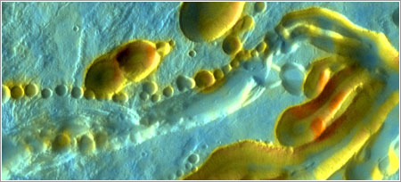Canales de lava en Marte capturados por la Mars Odyssey