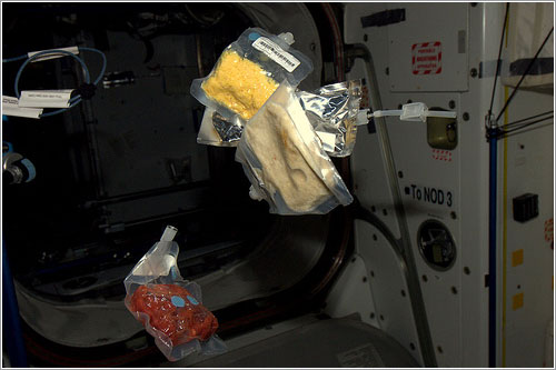 Desayuno en la ISS - ESA/NASA