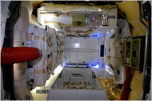 Interior de la Dragon - ESA/NASA