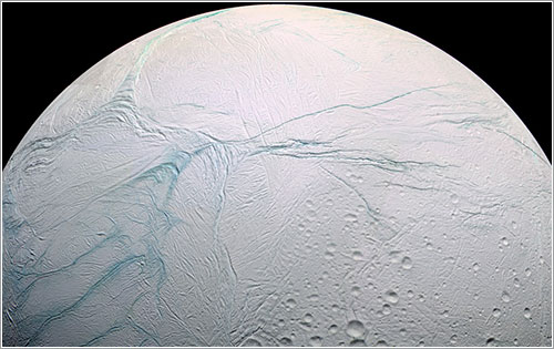 Polo sur de Encélado en color falso - NASA/JPL-Caltech