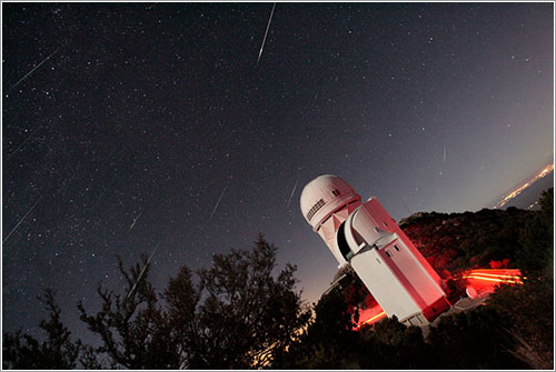 Geminids over Kitt Peak  por David A. harvey