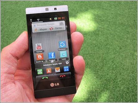 LG Mini GD880