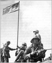 Primera bandera izada © Louis R. Lowery 1945