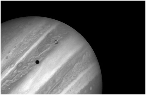 Júpter e Io el 24 de julio de 1996 - J. Spencer, Lowell Observatory, y NASA