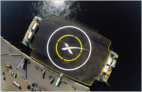 La plataforma atracada en puerto - SpaceX