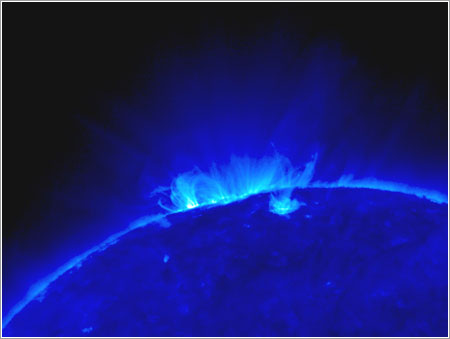 Bucles en la zona AR903 © NASA