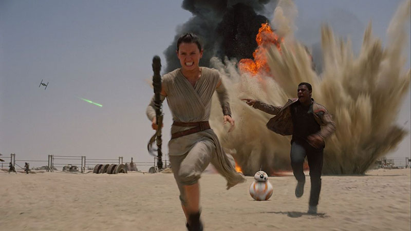 Rey, Finn y BB-8 a la carrera