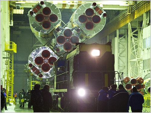 Rollout de la Soyuz TMA-20 - NASA/Carla Cioffi