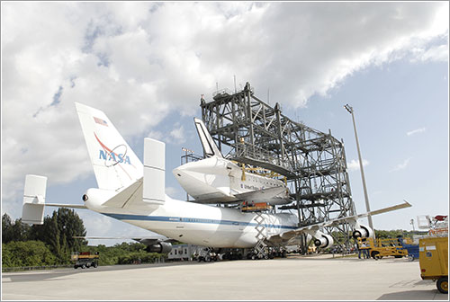 Discovery + SCA - NASA/Tim Jacobs