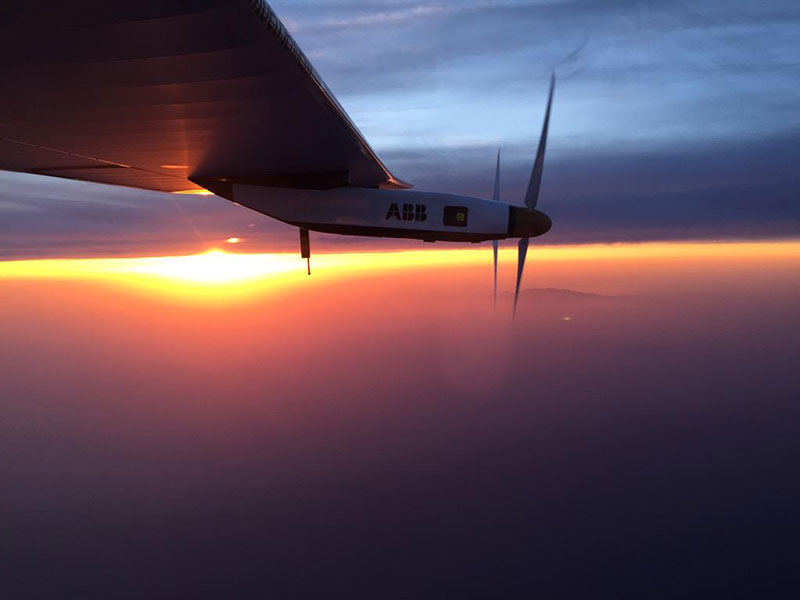 Solar Impulse 2 sobre el Mar del Japón