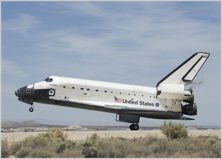 Atlantis tomando tierra - NASA/Carla Thomas