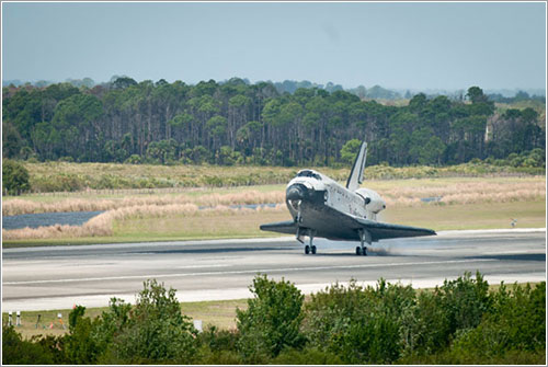 Aterrizaje del Discovery al final de su última misión - NASA/Bill Ingalls