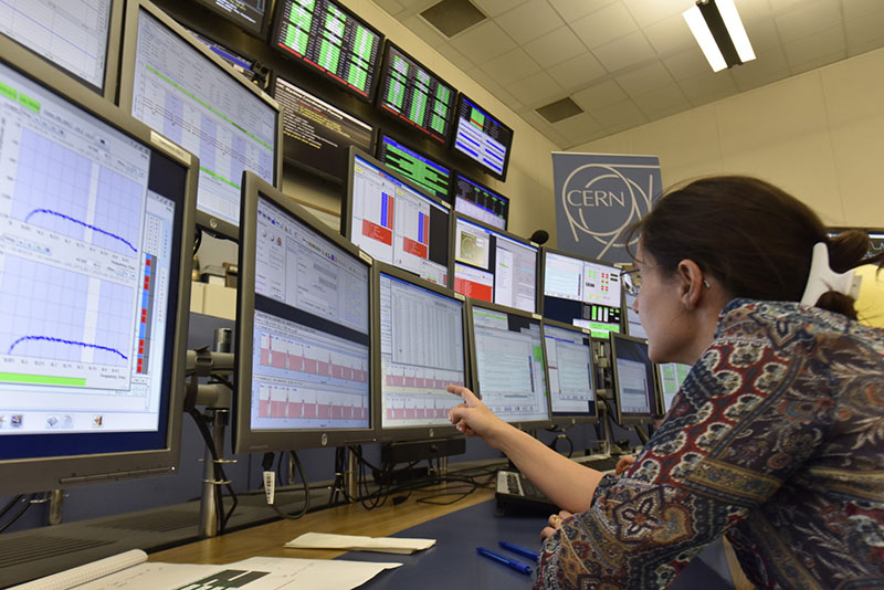 Sala de control del LHC