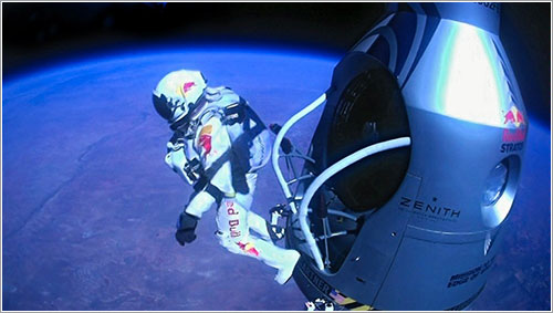 Baumgartner abandonando la cápsula