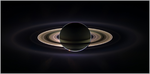 Saturno y la Tierra - NASA/JPL/Space Science Institute