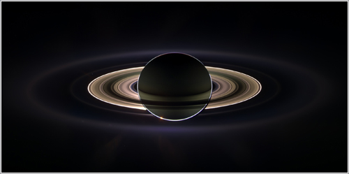 Saturno y la Tierra - NASA/JPL/Space Science Institute