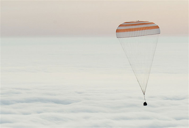 La TMA-18M durante el descenso