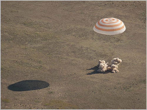 La TMA20 aterrizando - NASA/Bill Ingalls