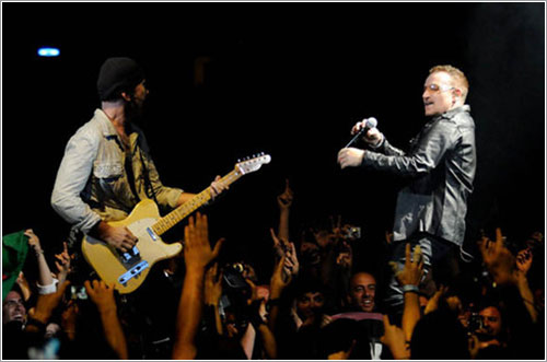 The Edge y Bono en acción - Foto U2.com