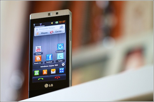 LG Mini GD880