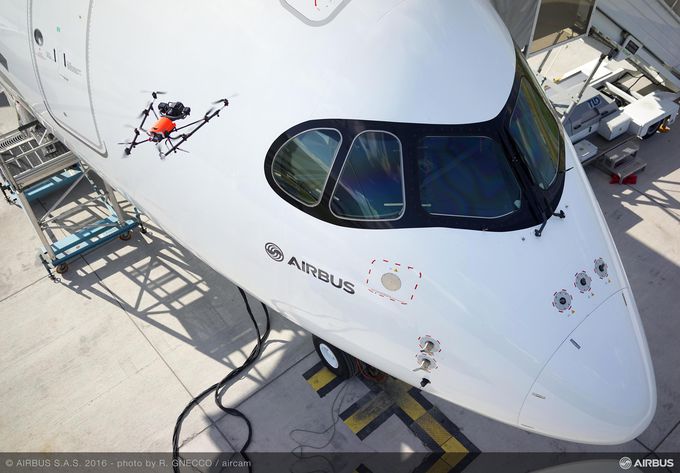 Airbus comienza a utilizar drones para la inspección final de sus aviones