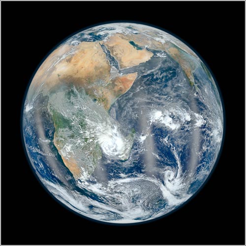 Easter Hemisphere / Blue Marble 2012 (CC) NASA/NOAA