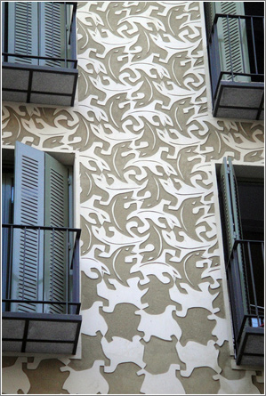Fachada de Escher en Conde de Romanes, 14 (Madrid), detalle (CC) Alvy