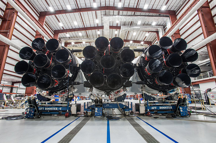 Falcon heavy 27 motores