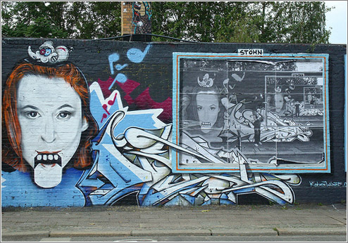 Grafitti Recurrente en East Side Berlín