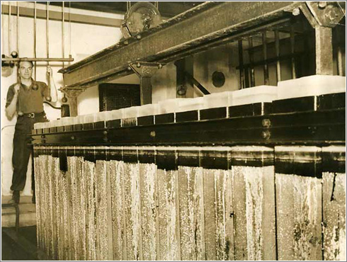 Crane Operator at the newly opened Ice Works, West Shore Road / April 22, 1952