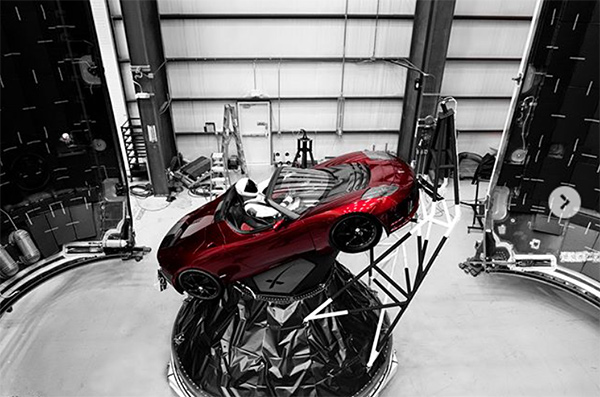 Monigote tesla roadster falcon heavy