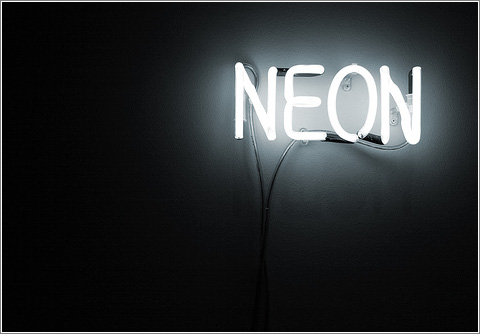 Neón (autorreferente)