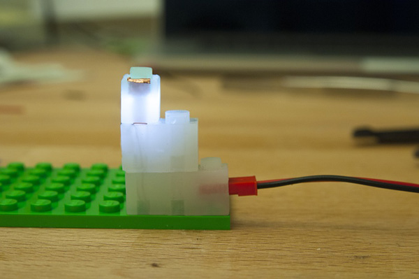 Piezas-De-Lego-Iluminan