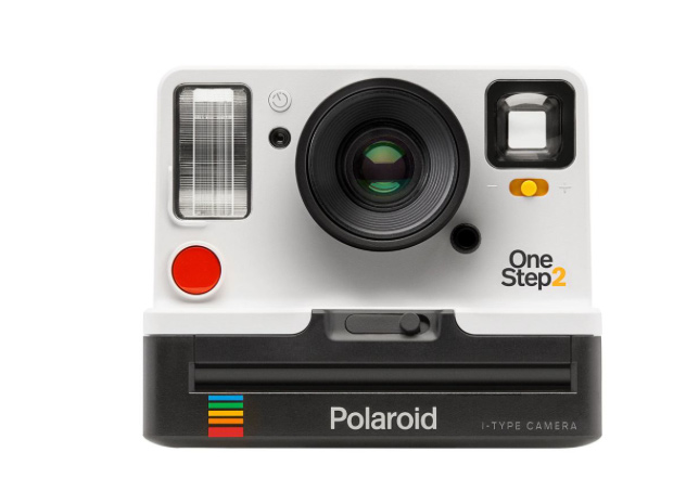 Polaroid cumple 80 años y lo celebra con la cámara analógica OneStep
