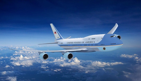 Impresión artística de un 747-8i como Air Force One