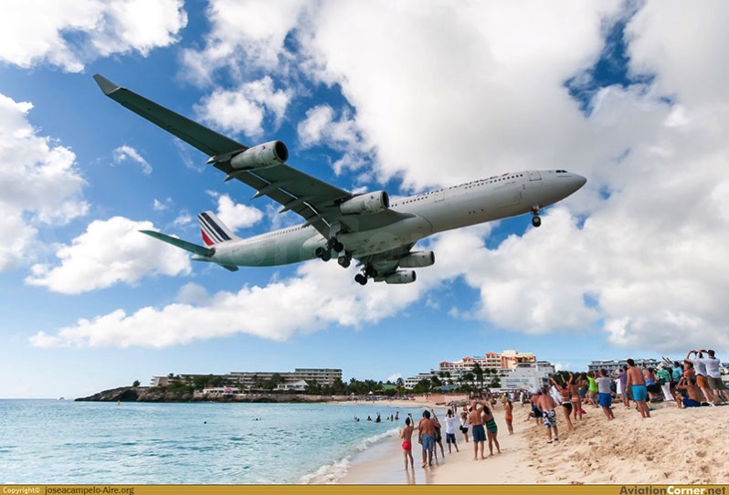 A340 de Air France en St. Marteen por José A. Campelo