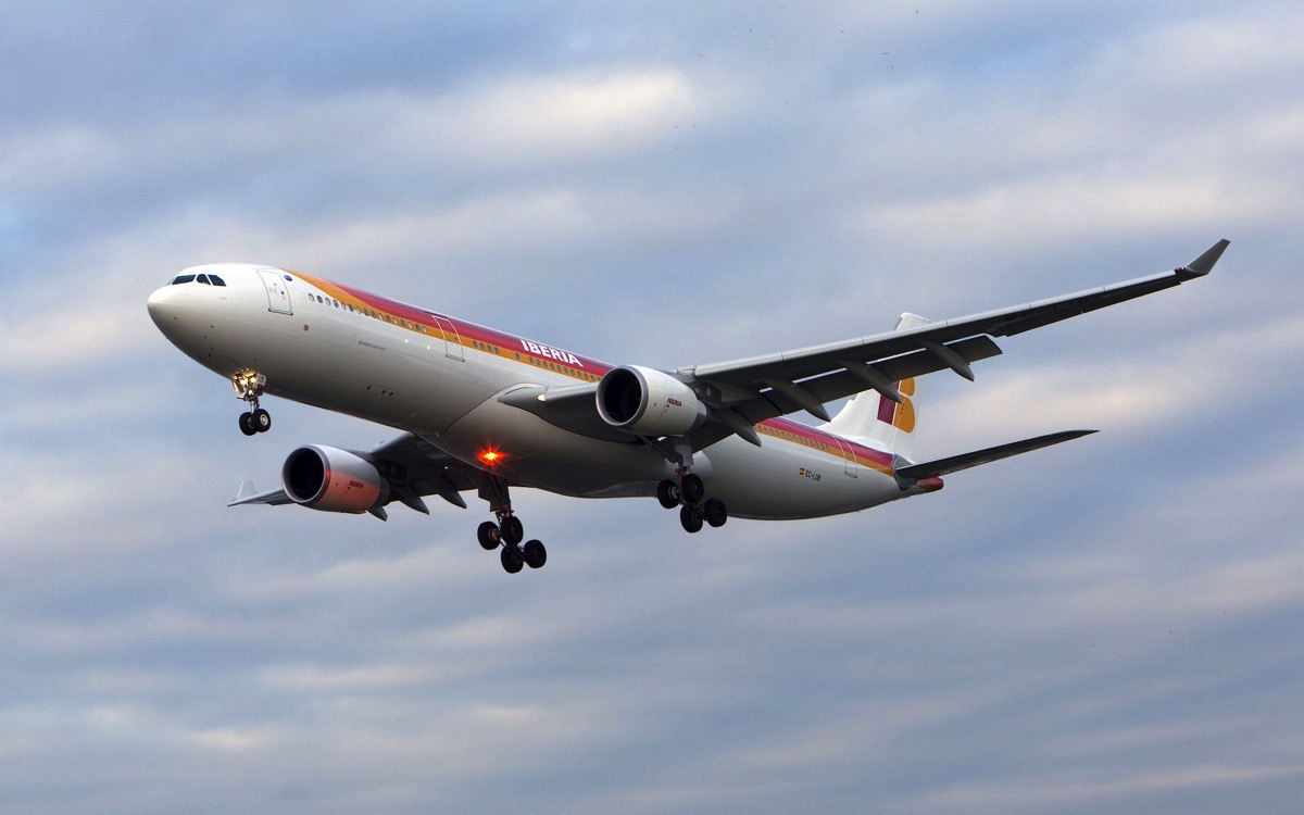 Iberia A330-300 EC-LUB