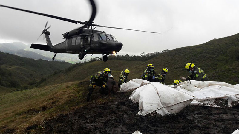 Recuperación de cadáveres tras el accidente