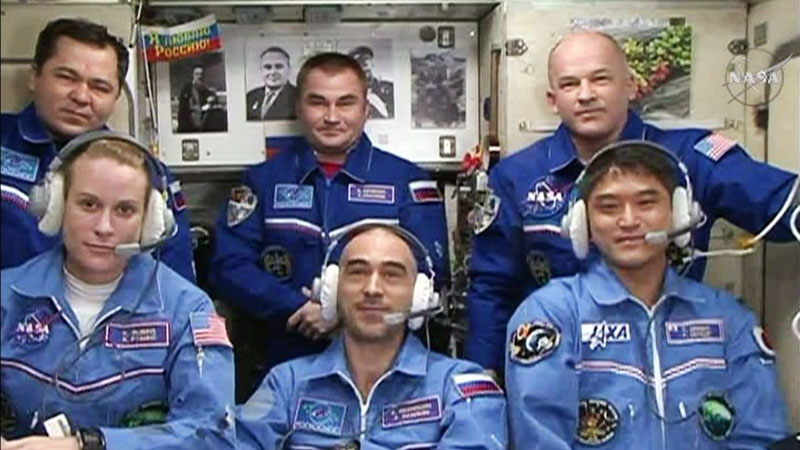 Los seis miembros de le Expedición 48